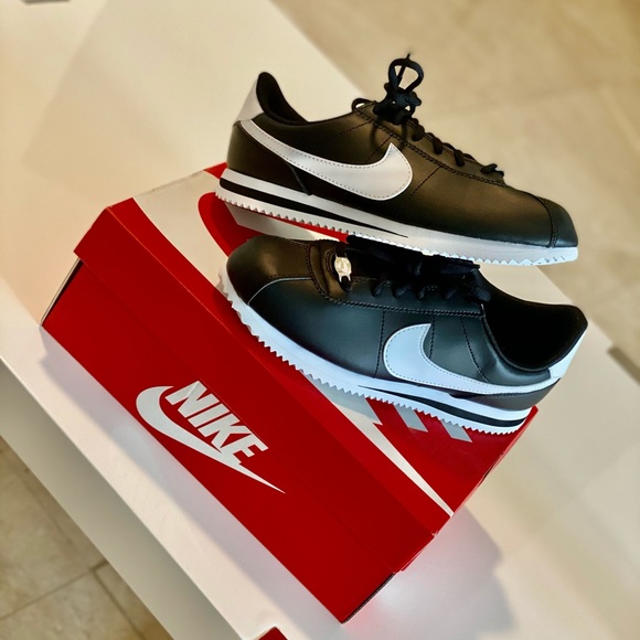 Nike Classic Cortez Black White - Picture 2 of 5